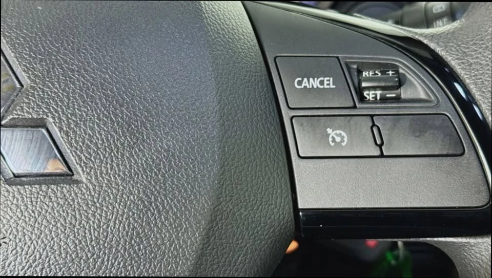 2023 Mitsubishi Eclipse Cross - Image 9 of 20