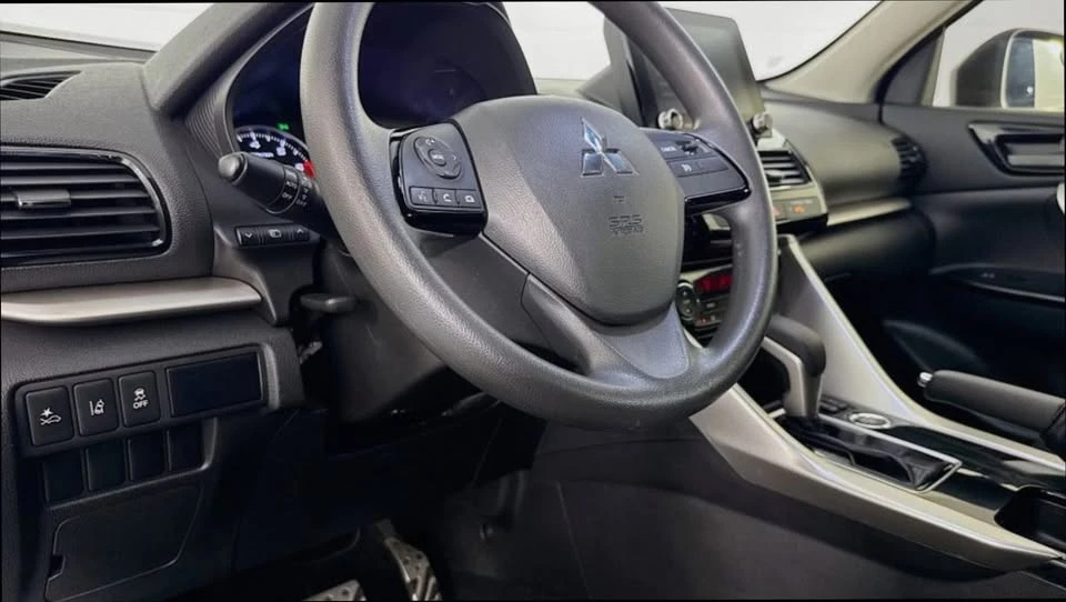 2023 Mitsubishi Eclipse Cross - Image 16 of 20
