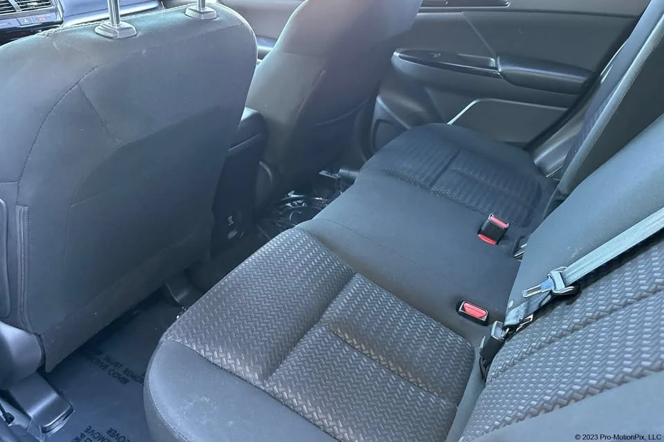2023 Mitsubishi Eclipse Cross - Image 11 of 19