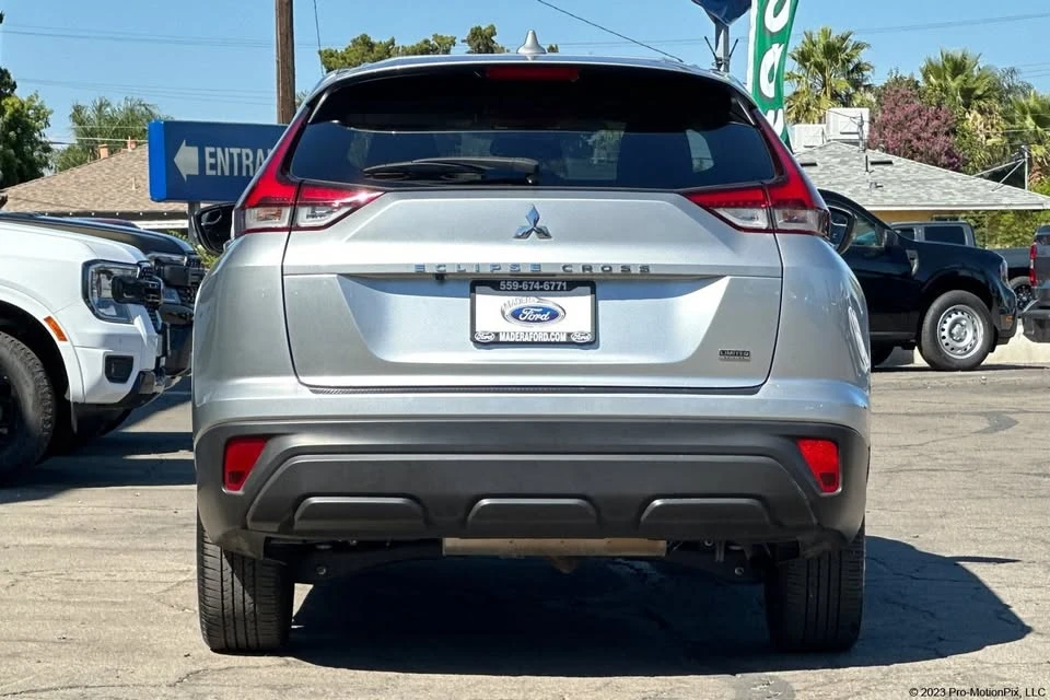 2023 Mitsubishi Eclipse Cross - Image 4 of 19