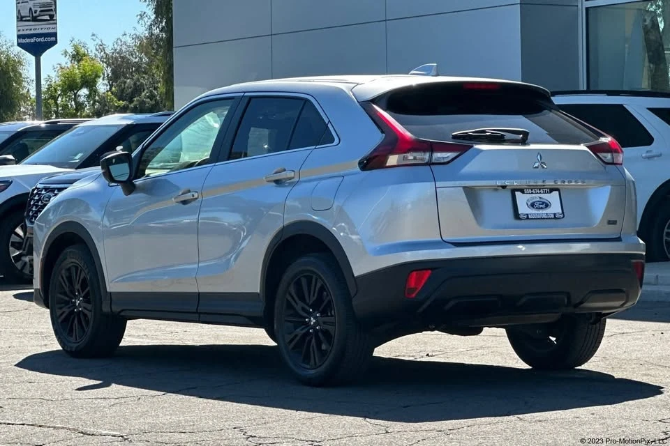 2023 Mitsubishi Eclipse Cross - Image 5 of 19