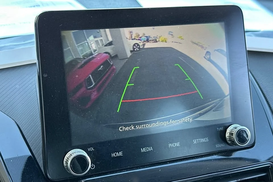 2023 Mitsubishi Eclipse Cross - Image 18 of 19