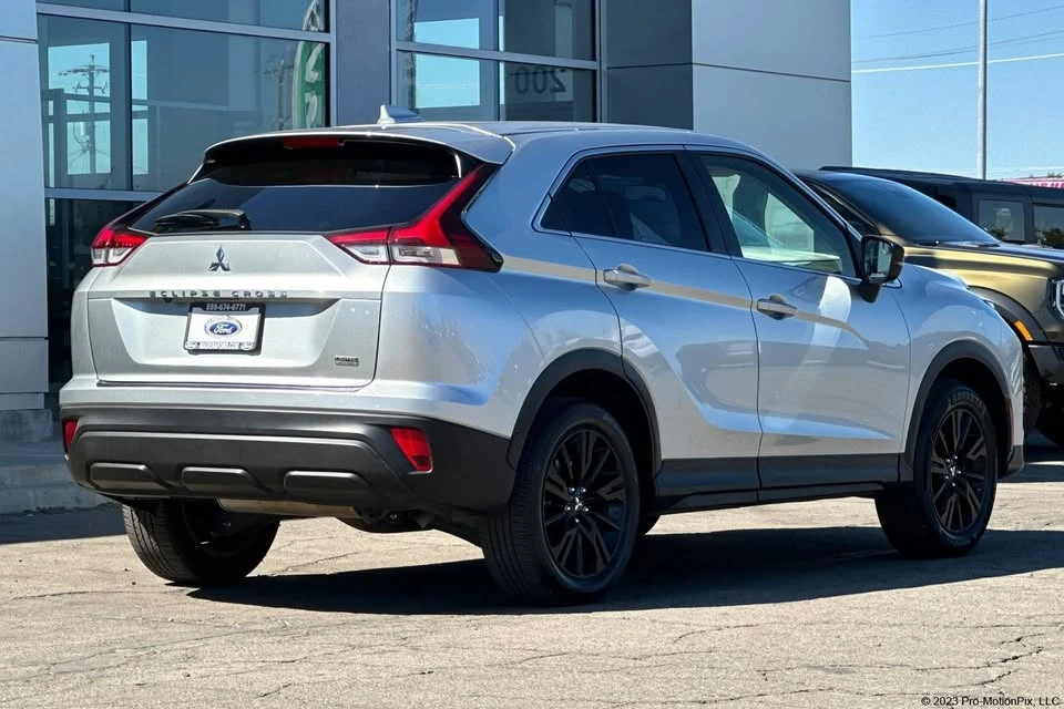 2023 Mitsubishi Eclipse Cross - Image 3 of 19