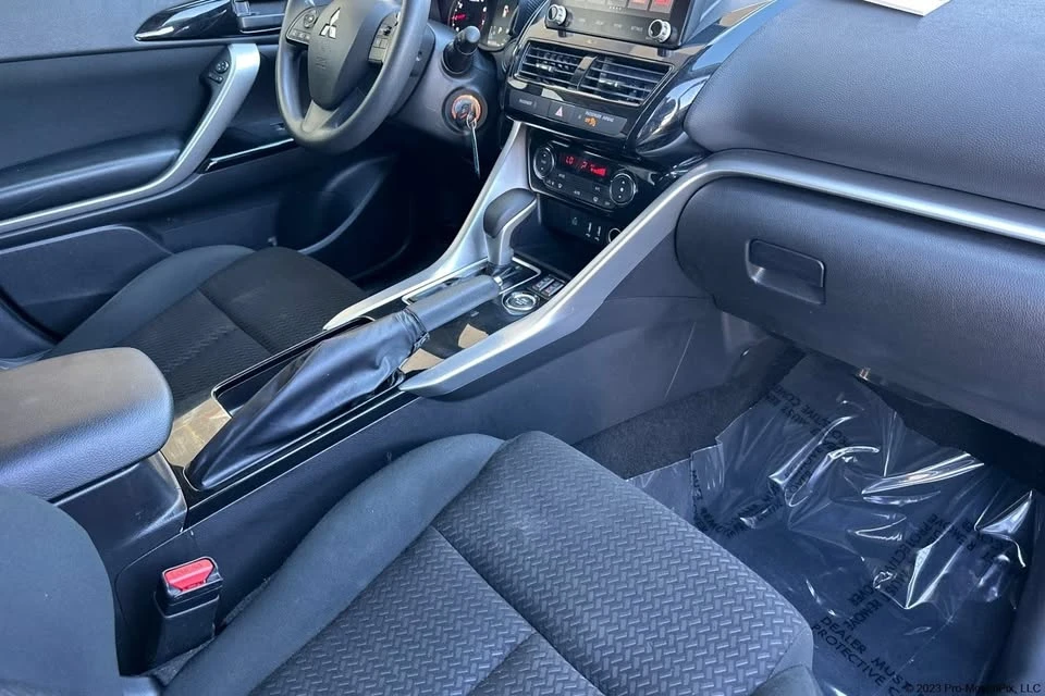 2023 Mitsubishi Eclipse Cross - Image 15 of 19
