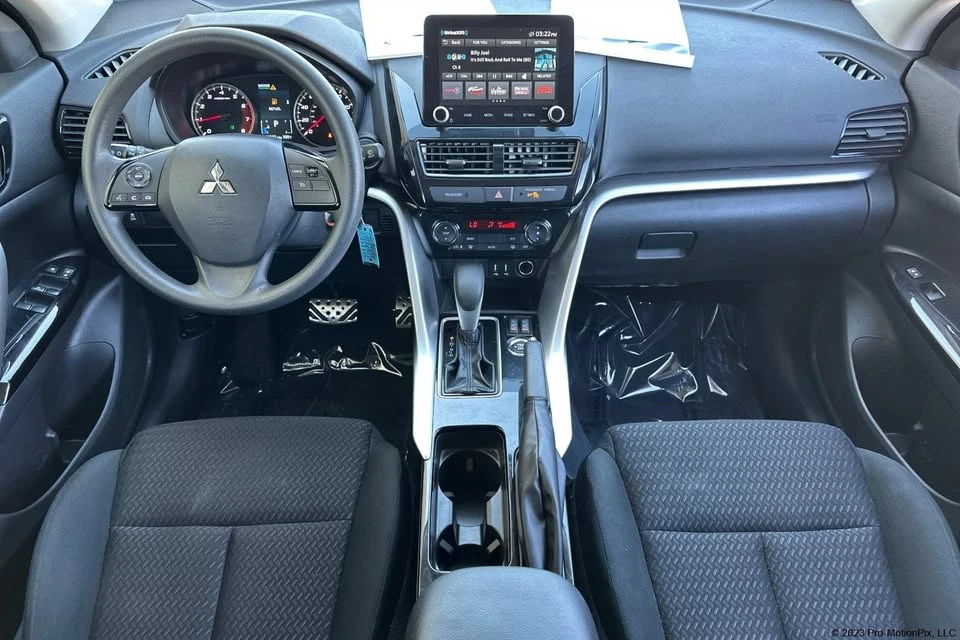 2023 Mitsubishi Eclipse Cross - Image 12 of 19