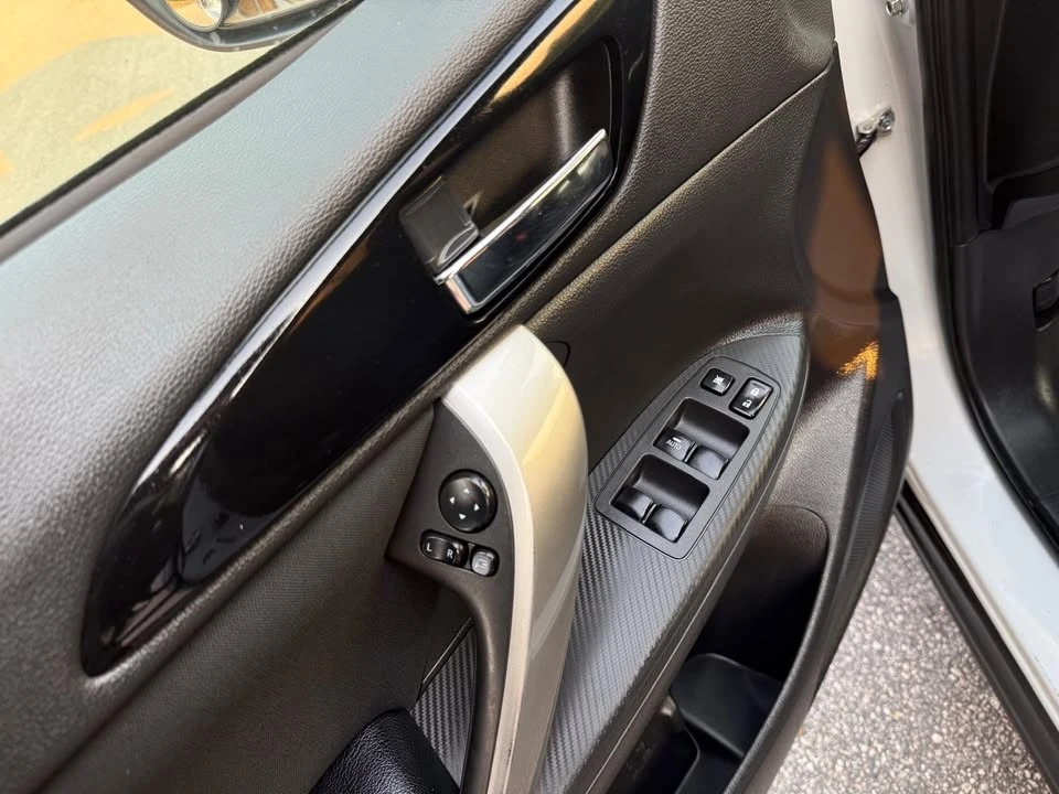 2023 Mitsubishi Eclipse Cross - Image 10 of 13