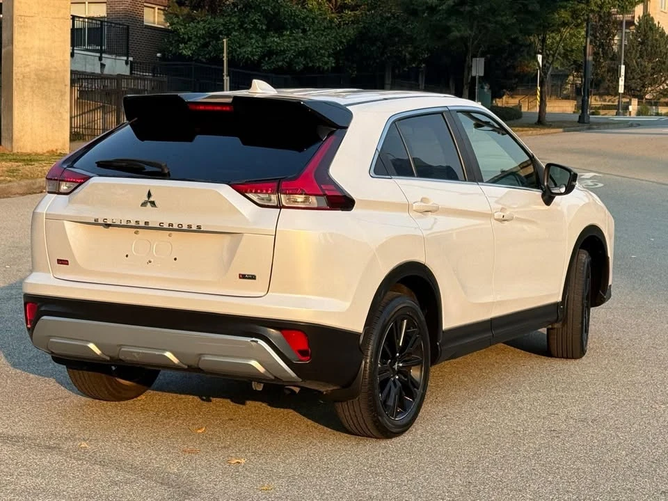 2023 Mitsubishi Eclipse Cross - Image 4 of 13