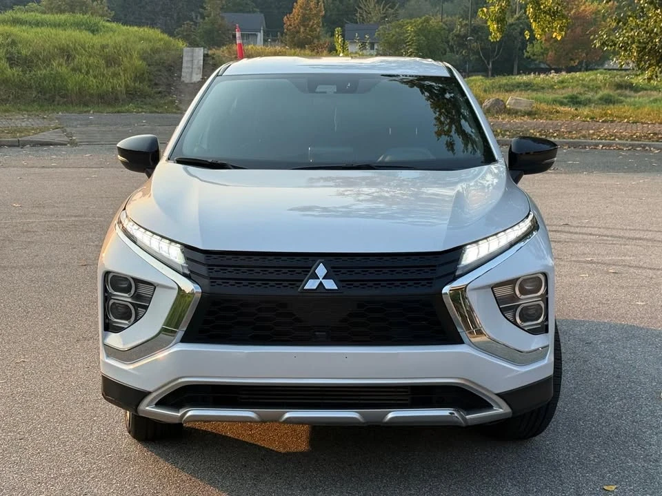 2023 Mitsubishi Eclipse Cross - Image 2 of 13