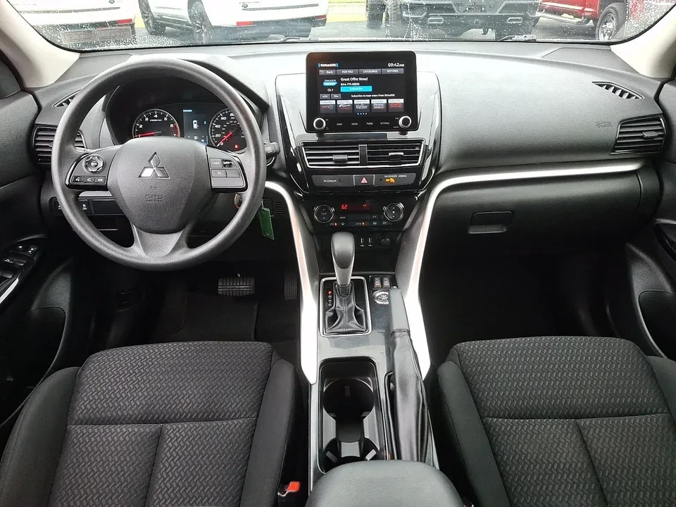 2023 Mitsubishi Eclipse Cross - Image 9 of 18