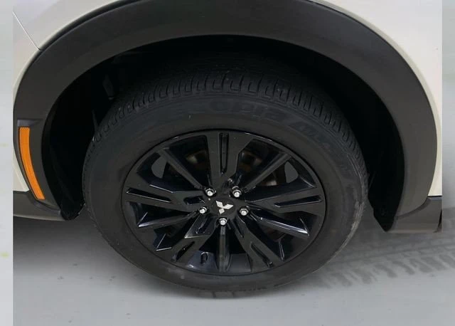 2023 Mitsubishi Eclipse Cross - Image 19 of 20