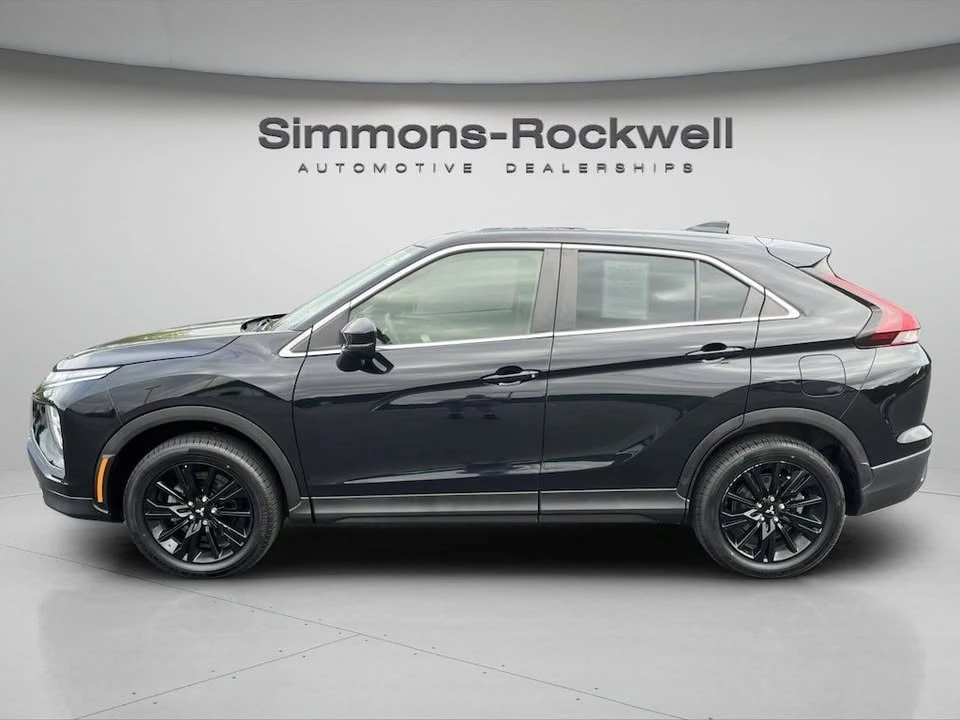 2023 Mitsubishi Eclipse Cross - Image 2 of 20
