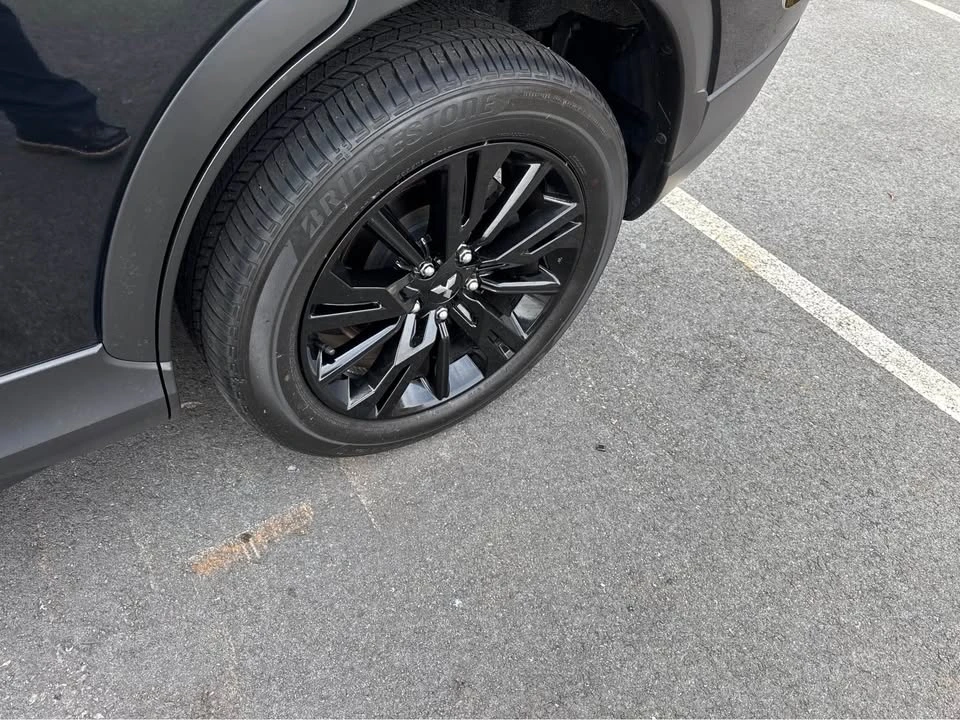 2023 Mitsubishi Eclipse Cross - Image 3 of 6