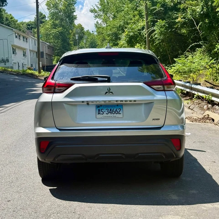 2023 Mitsubishi Eclipse Cross - Image 4 of 18