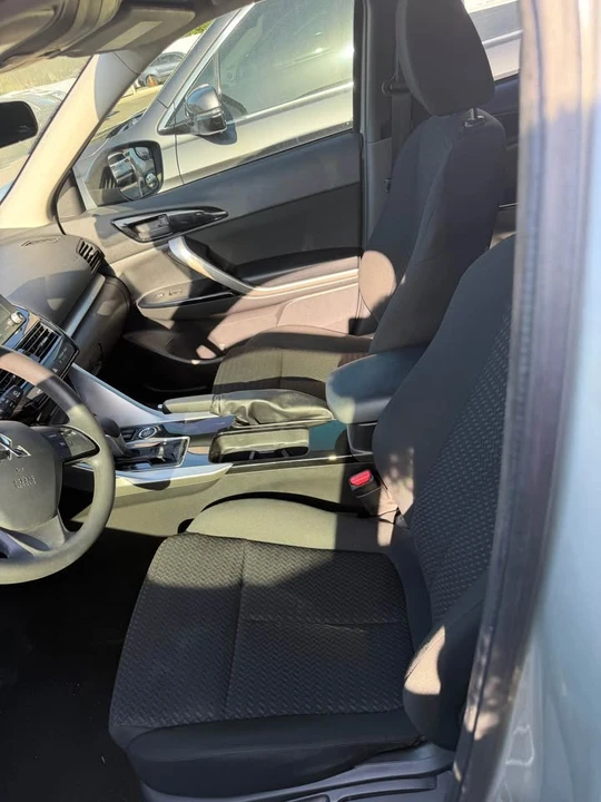 2023 Mitsubishi Eclipse Cross - Image 4 of 6