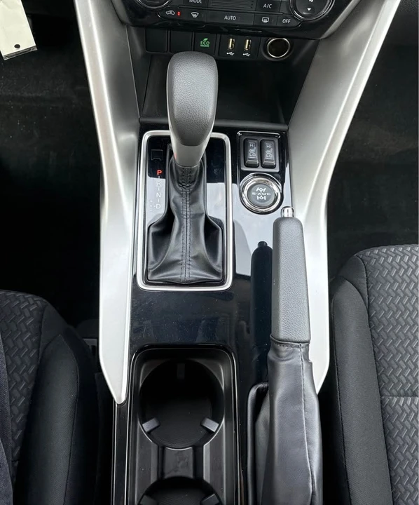 2023 Mitsubishi Eclipse Cross - Image 13 of 14