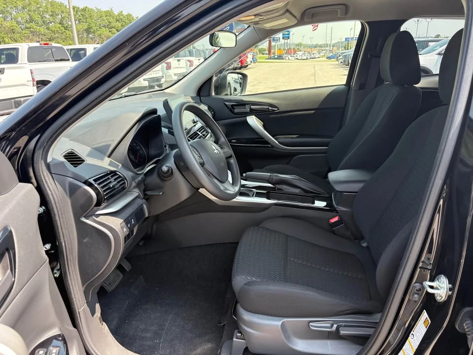2023 Mitsubishi Eclipse Cross - Image 7 of 14