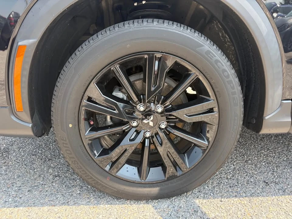 2023 Mitsubishi Eclipse Cross - Image 6 of 14