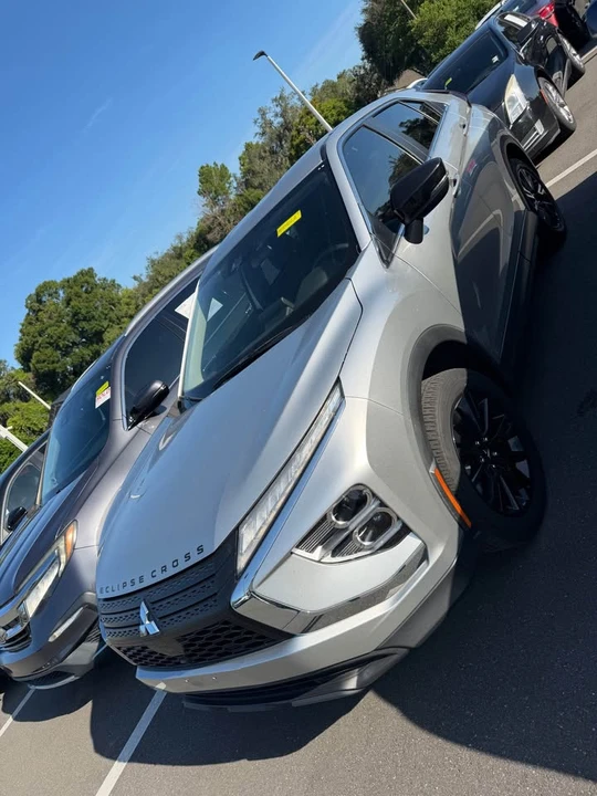 2023 Mitsubishi Eclipse Cross - Image 2 of 6