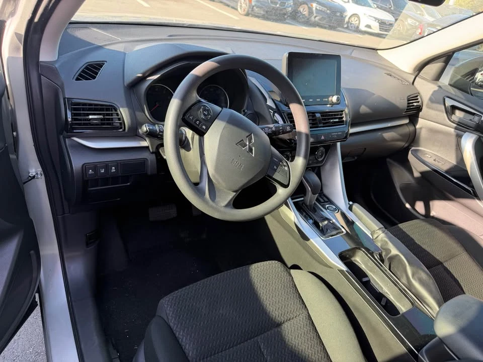 2023 Mitsubishi Eclipse Cross - Image 3 of 6