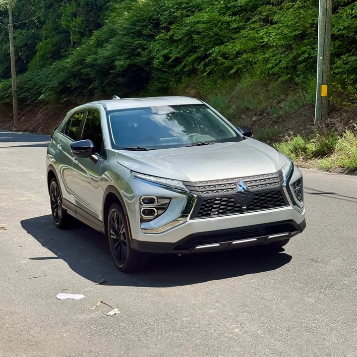 2023 Mitsubishi Eclipse Cross - Image 7 of 18