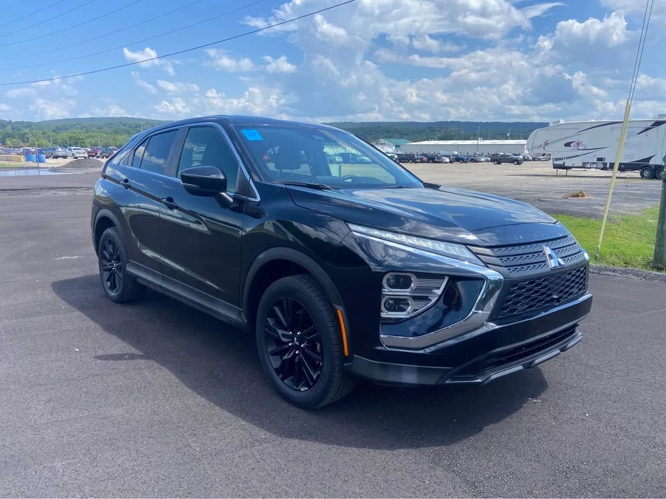 2023 Mitsubishi Eclipse Cross - Image 3 of 20
