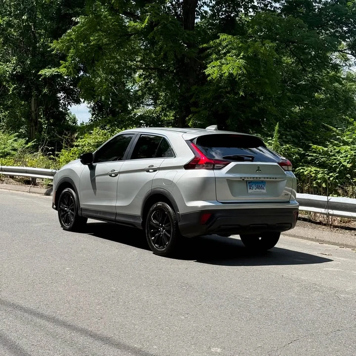 2023 Mitsubishi Eclipse Cross - Image 3 of 18