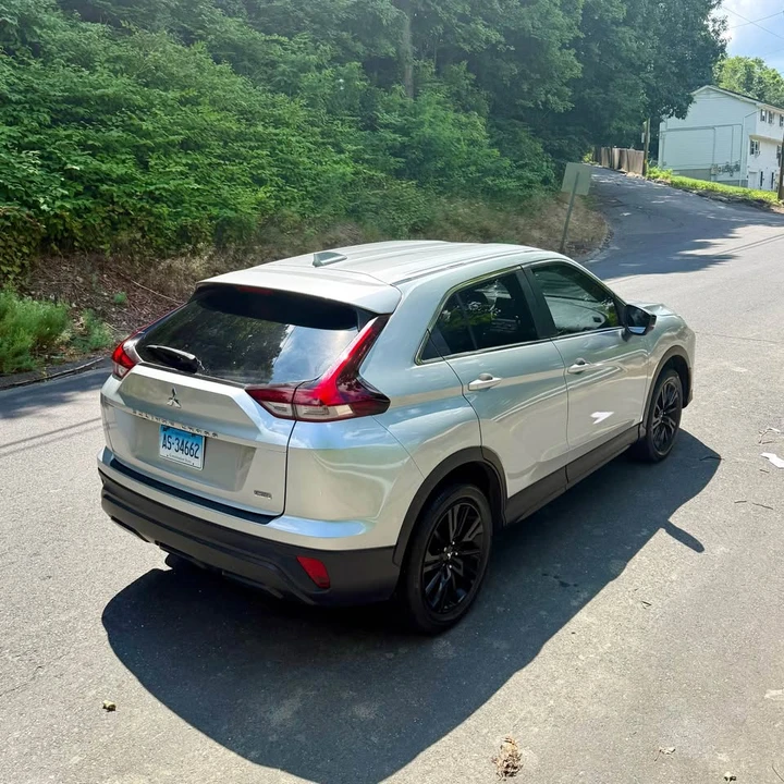 2023 Mitsubishi Eclipse Cross - Image 5 of 18