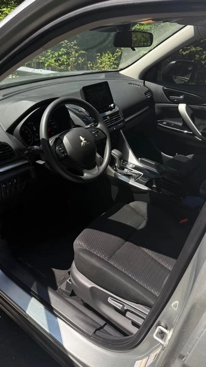 2023 Mitsubishi Eclipse Cross - Image 9 of 18