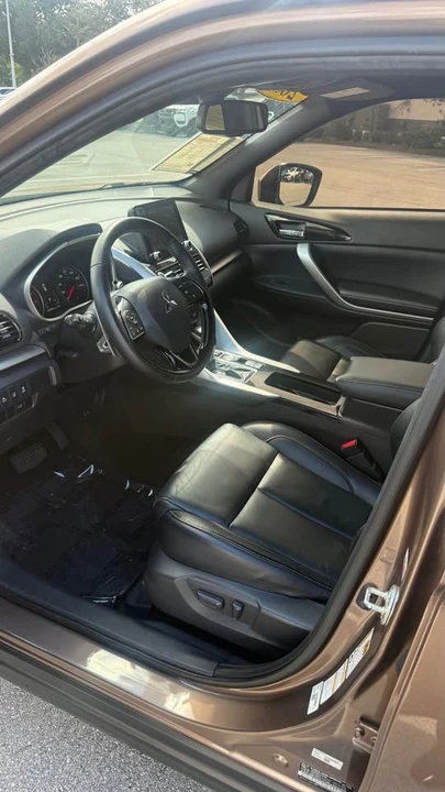 2023 Mitsubishi Eclipse Cross - Image 4 of 7