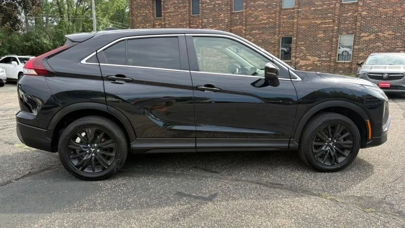2023 Mitsubishi Eclipse Cross - Image 7 of 20