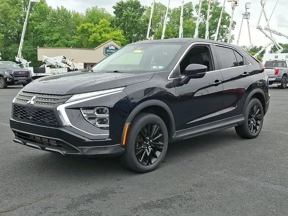 2023 Mitsubishi Eclipse Cross - Image 4 of 20