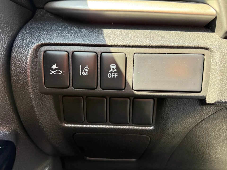 2023 Mitsubishi Eclipse Cross - Image 13 of 18