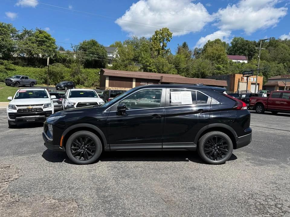 2023 Mitsubishi Eclipse Cross - Image 6 of 18