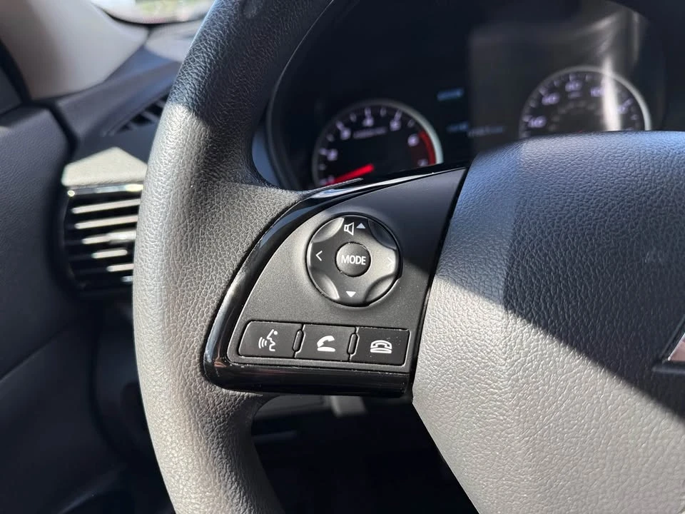 2023 Mitsubishi Eclipse Cross - Image 14 of 18