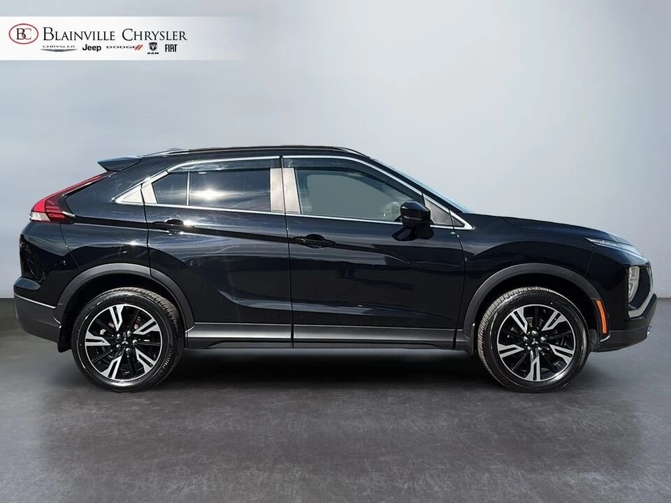 2023 Mitsubishi Eclipse Cross - Image 10 of 20