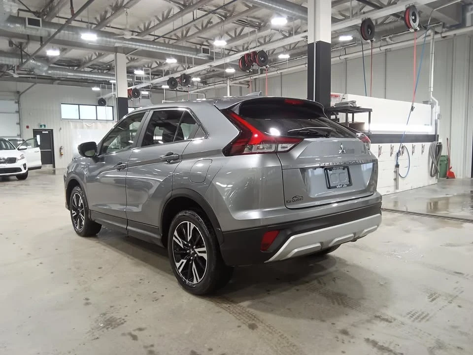 2023 Mitsubishi Eclipse Cross - Image 2 of 20