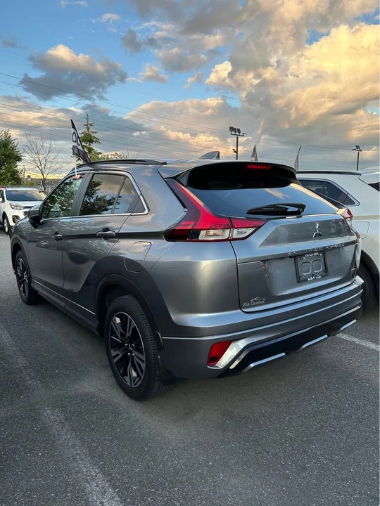 2023 Mitsubishi Eclipse Cross - Image 2 of 7