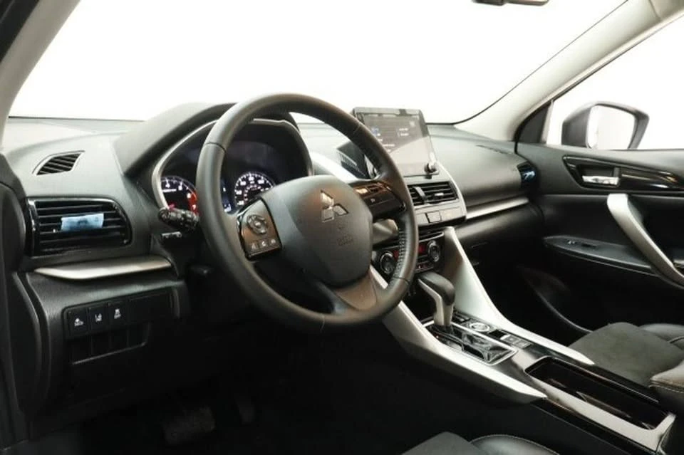 2023 Mitsubishi Eclipse Cross - Image 6 of 20