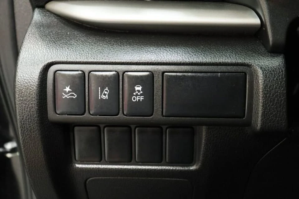 2023 Mitsubishi Eclipse Cross - Image 9 of 20