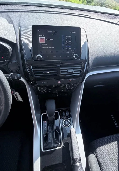 2023 Mitsubishi Eclipse Cross - Image 9 of 11