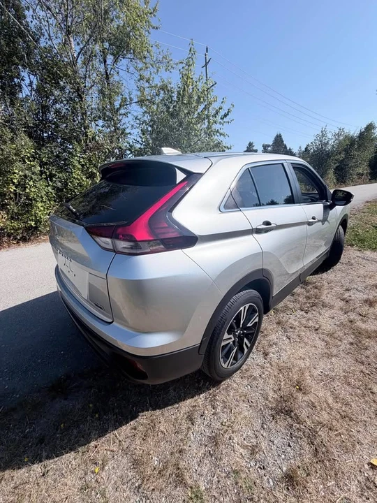 2023 Mitsubishi Eclipse Cross - Image 4 of 11