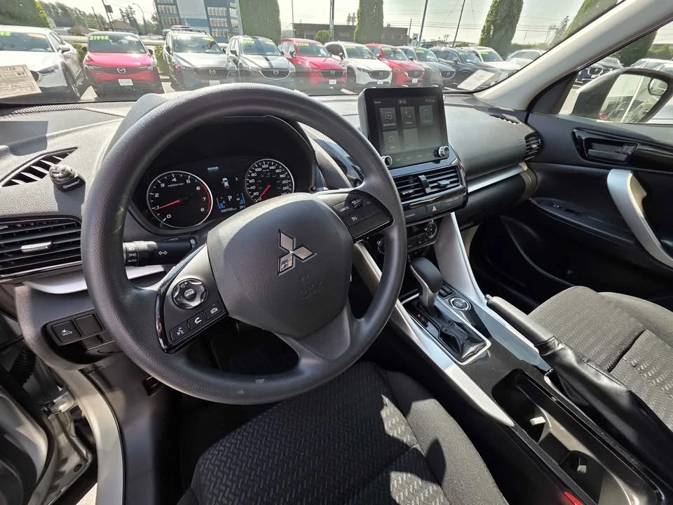 2023 Mitsubishi Eclipse Cross - Image 4 of 9