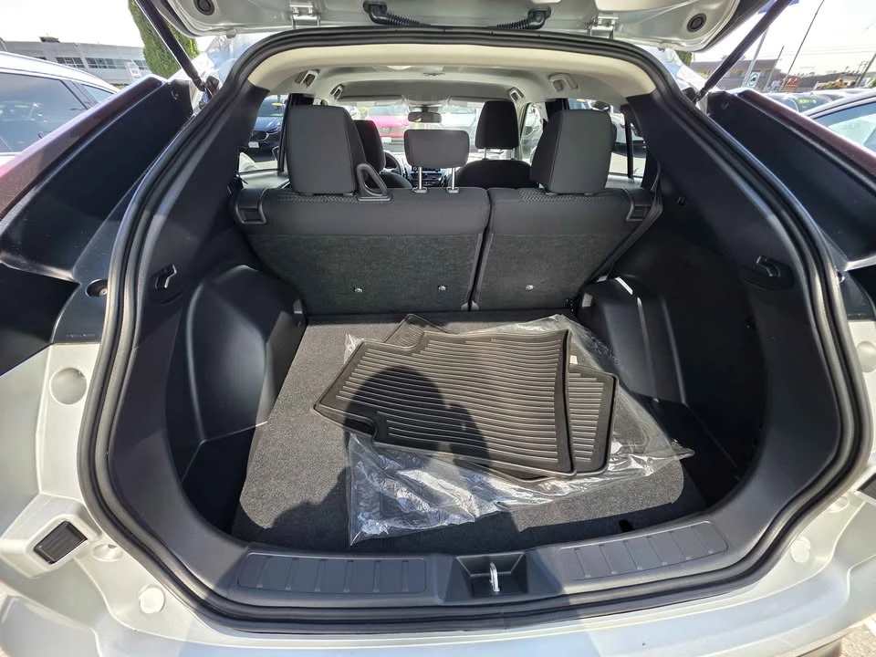 2023 Mitsubishi Eclipse Cross - Image 7 of 9
