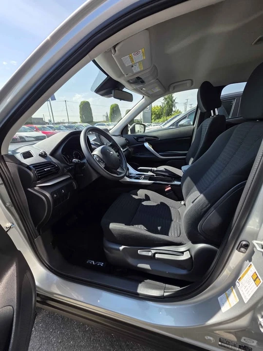 2023 Mitsubishi Eclipse Cross - Image 3 of 9
