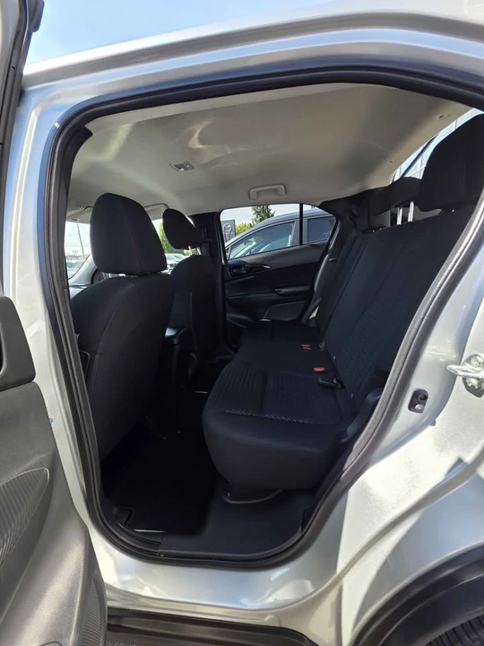 2023 Mitsubishi Eclipse Cross - Image 6 of 9