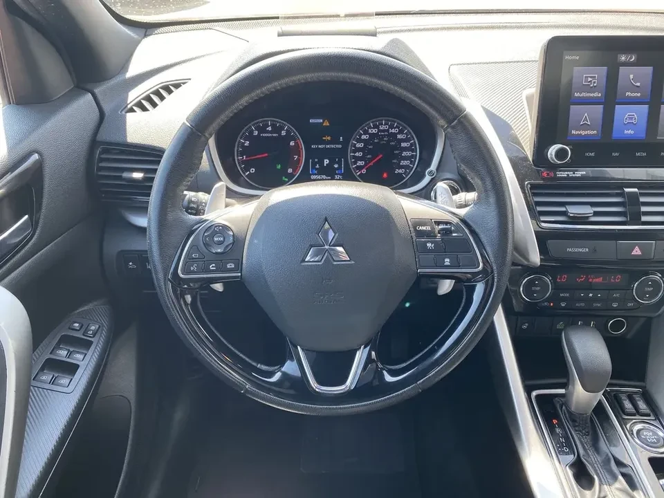 2023 Mitsubishi Eclipse Cross - Image 11 of 13
