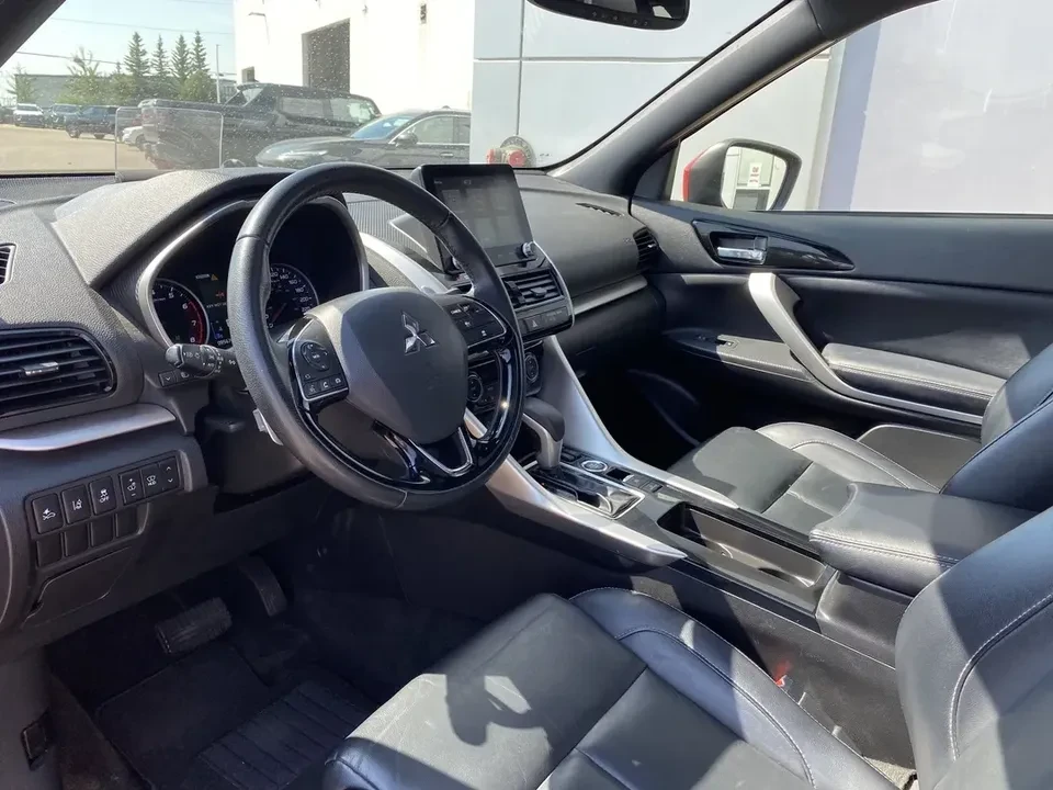 2023 Mitsubishi Eclipse Cross - Image 9 of 13