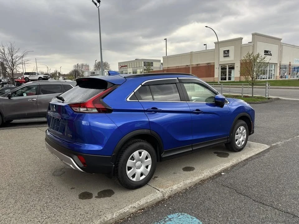 2023 Mitsubishi Eclipse Cross - Image 4 of 10