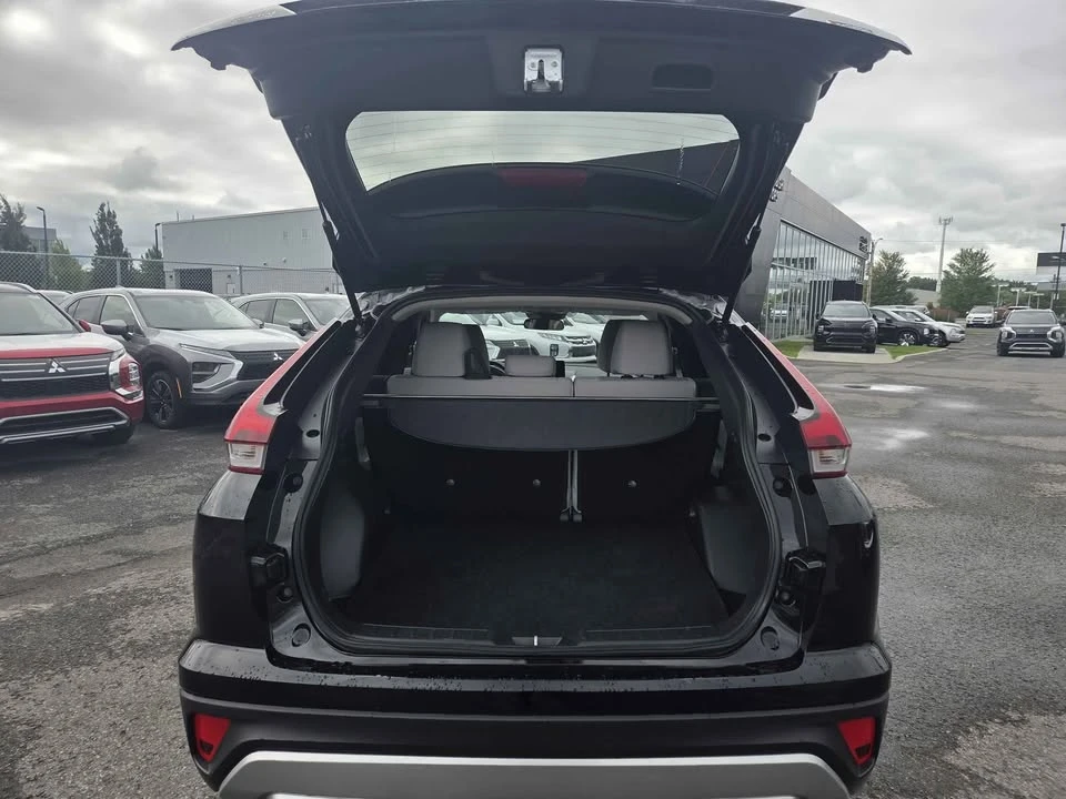 2023 Mitsubishi Eclipse Cross - Image 16 of 17