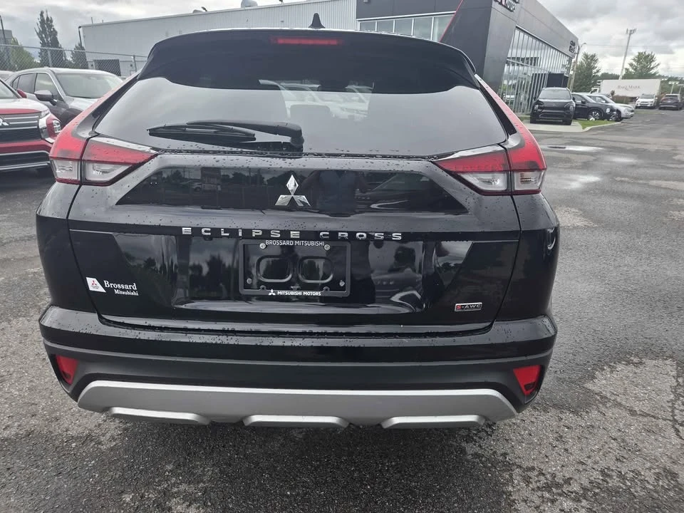 2023 Mitsubishi Eclipse Cross - Image 5 of 17
